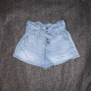 American eagle Scrunched high rise shorts